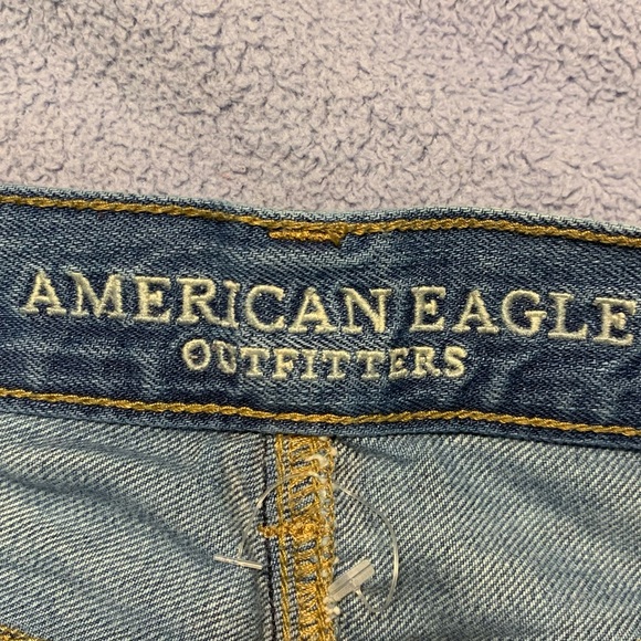 Vintage High Rise Ripped Jeans - Picture 5 of 5